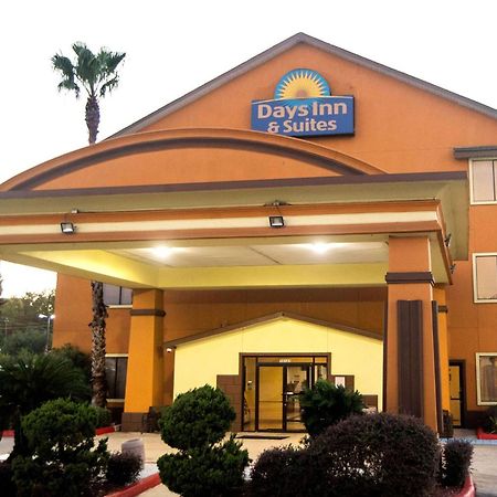 Days Inn & Suites By Wyndham Houston North/Aldine Экстерьер фото